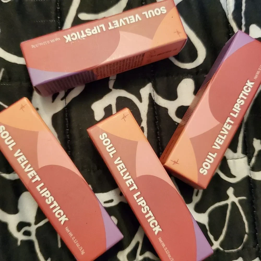 Touch In Sol Velvet Lipstick in Seol Rose